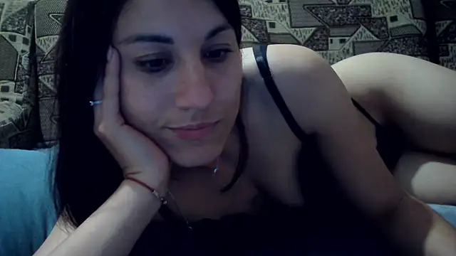 kiss lovely  online show from 05/16/26, 09:35