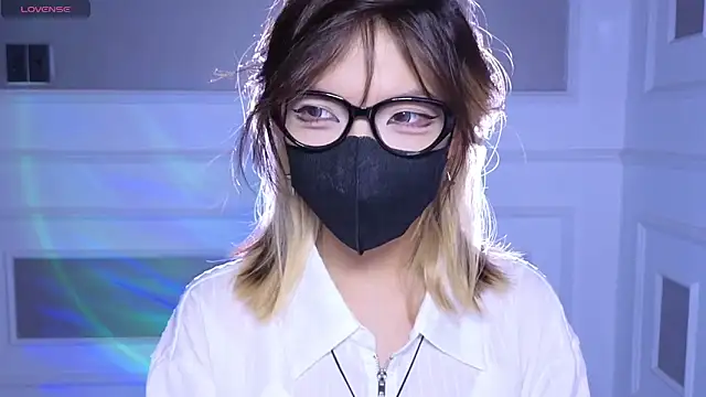      Panda      online show from 06/05/26, 06:52