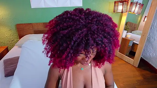 Snapshot of Chocolatte_dreams chatting on 09/11/25, 01:22 Chocolatte dreams online show from 09/11/25, 01:22