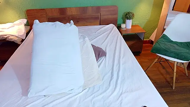 Snapshot of Chocolatte_dreams chatting on 09/23/25, 01:14 Chocolatte dreams online show from 09/23/25, 01:14