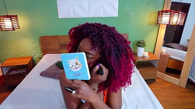 Snapshot of Chocolatte_dreams chatting on 09/26/25, 10:30 Chocolatte dreams online show from 09/26/25, 10:30