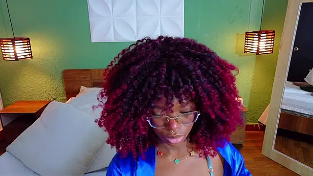 Snapshot of Chocolatte_dreams chatting on 09/30/25, 01:05 Chocolatte dreams online show from 09/30/25, 01:05