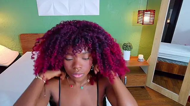 Snapshot of Chocolatte_dreams chatting on 10/14/25, 12:28 Chocolatte dreams online show from 10/14/25, 12:28