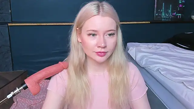 Lillie Berry online show from 04/08/26, 04:23