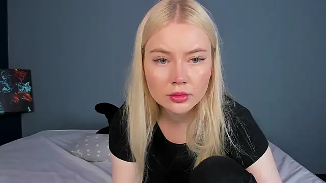 Lillie Berry online show from 06/06/26, 04:17