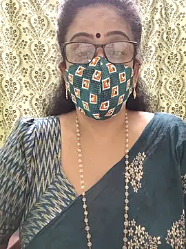 sweet-lotus online show from 10/09/25, 04:49