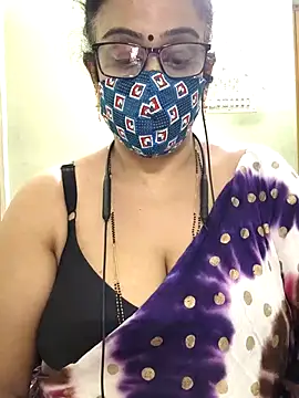 sweet-lotus online show from 12/18/25, 05:02