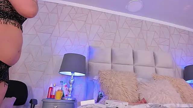 Yara Bliss  online show from 01/06/26, 05:27