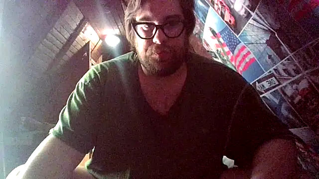 chubbyDavid1998 online show from 10/28/25, 05:48