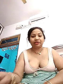 Cute-Janvi20 online show from 04/13/26, 08:53