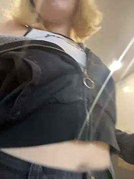 Cherry   Blossom online show from 12/17/25, 09:04