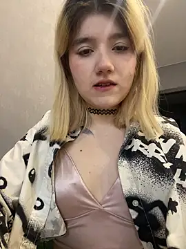 Cherry   Blossom online show from 12/18/25, 09:15