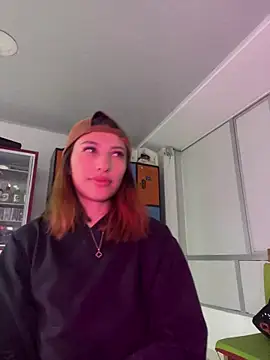 Snapshot of AriaBliss- chatting on 09/14/25, 04:11 AriaBliss- online show from 09/14/25, 04:11