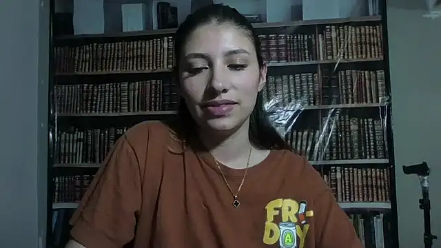 Snapshot of AriaBliss- chatting on 09/23/25, 10:18 AriaBliss- online show from 09/23/25, 10:18