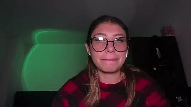 Snapshot of AriaBliss- chatting on 01/17/26, 05:49 AriaBliss- online show from 01/17/26, 05:49