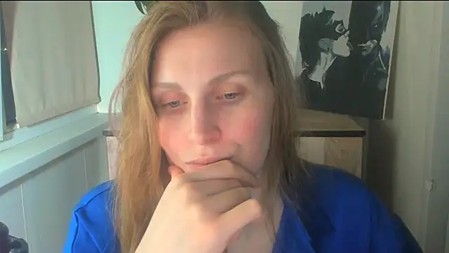 JuliaMuuun online show from 04/18/26, 07:07