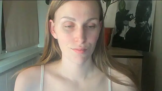 JuliaMuuun online show from 05/06/26, 07:52