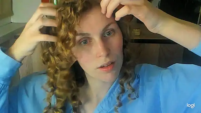 Snapshot of JuliaMuuun chatting on 05/15/26, 09:00 JuliaMuuun online show from 05/15/26, 09:00