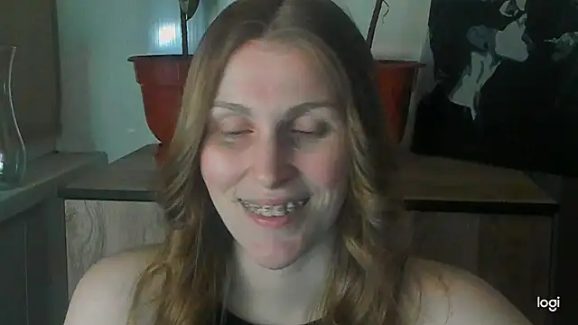 Snapshot of JuliaMuuun chatting on 05/27/26, 07:11 JuliaMuuun online show from 05/27/26, 07:11
