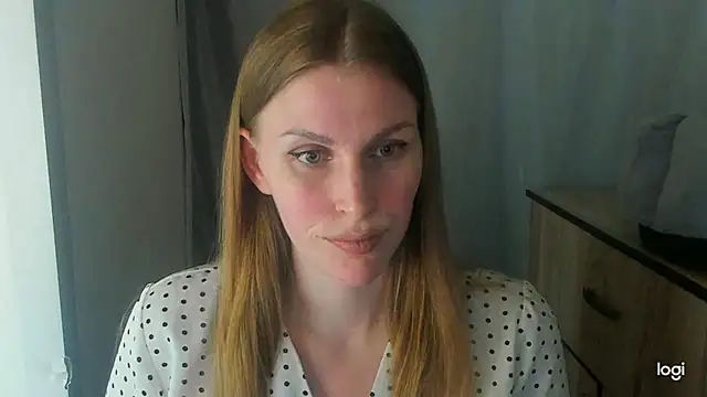 Snapshot of JuliaMuuun chatting on 06/07/26, 08:01 JuliaMuuun online show from 06/07/26, 08:01