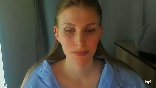 Snapshot of JuliaMuuun chatting on 06/08/26, 08:31 JuliaMuuun online show from 06/08/26, 08:31