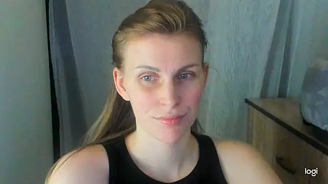 Snapshot of JuliaMuuun chatting on 06/25/26, 09:19 JuliaMuuun online show from 06/25/26, 09:19
