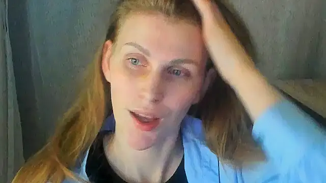 Snapshot of JuliaMuuun chatting on 06/27/26, 09:53 JuliaMuuun online show from 06/27/26, 09:53