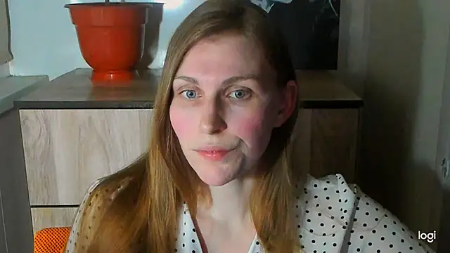 Snapshot of JuliaMuuun chatting on 07/13/26, 07:49 JuliaMuuun online show from 07/13/26, 07:49