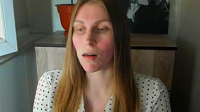 Snapshot of JuliaMuuun chatting on 07/16/26, 08:59 JuliaMuuun online show from 07/16/26, 08:59