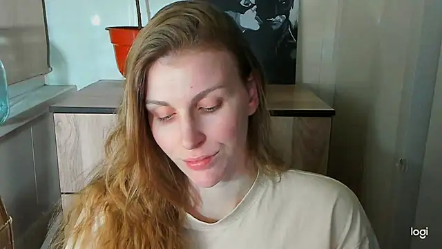 Snapshot of JuliaMuuun chatting on 07/21/26, 10:01 JuliaMuuun online show from 07/21/26, 10:01