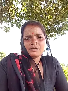 Neelamt12 online show from 10/04/25, 08:23