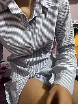 Snapshot of Sandhya_77 chatting on 07/12/26, 06:48 Sandhya 77 online show from 07/12/26, 06:48
