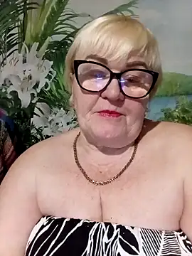 VioletSweet5566 online show from 04/19/26, 05:45