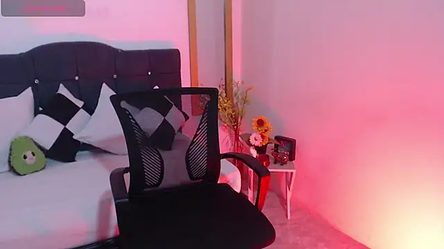 SamantaSweett  online show from 11/29/25, 01:47