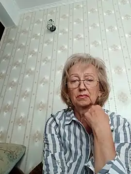 Snapshot of AlikaSwan5821 chatting on 09/09/25, 12:48 AlikaSwan5821 online show from 09/09/25, 12:48