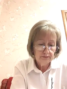 Snapshot of AlikaSwan5821 chatting on 09/16/25, 12:50 AlikaSwan5821 online show from 09/16/25, 12:50