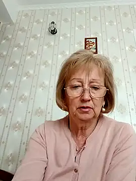 Snapshot of AlikaSwan5821 chatting on 09/28/25, 01:05 AlikaSwan5821 online show from 09/28/25, 01:05