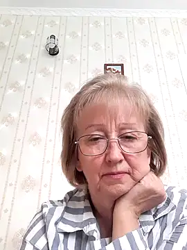 Snapshot of AlikaSwan5821 chatting on 10/05/25, 01:09 AlikaSwan5821 online show from 10/05/25, 01:09