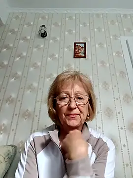 Snapshot of AlikaSwan5821 chatting on 10/06/25, 01:30 AlikaSwan5821 online show from 10/06/25, 01:30