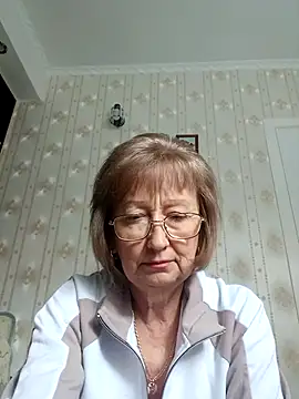 Snapshot of AlikaSwan5821 chatting on 10/17/25, 10:29 AlikaSwan5821 online show from 10/17/25, 10:29