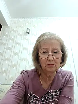 Snapshot of AlikaSwan5821 chatting on 10/20/25, 07:14 AlikaSwan5821 online show from 10/20/25, 07:14