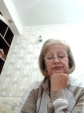 Snapshot of AlikaSwan5821 chatting on 10/22/25, 06:51 AlikaSwan5821 online show from 10/22/25, 06:51