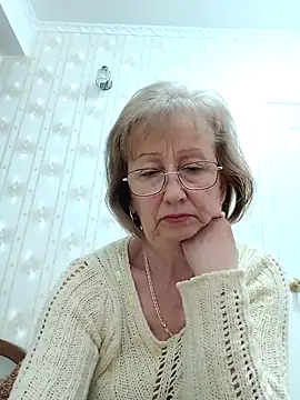 Snapshot of AlikaSwan5821 chatting on 10/25/25, 06:46 AlikaSwan5821 online show from 10/25/25, 06:46