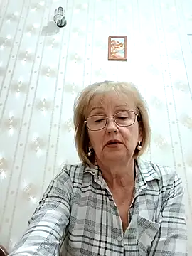 Snapshot of AlikaSwan5821 chatting on 11/03/25, 08:43 AlikaSwan5821 online show from 11/03/25, 08:43