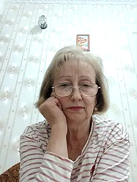 Snapshot of AlikaSwan5821 chatting on 11/06/25, 07:26 AlikaSwan5821 online show from 11/06/25, 07:26