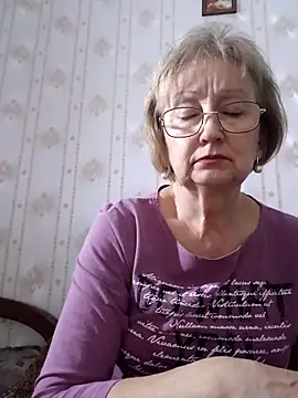 Snapshot of AlikaSwan5821 chatting on 11/10/25, 03:00 AlikaSwan5821 online show from 11/10/25, 03:00