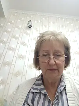 Snapshot of AlikaSwan5821 chatting on 11/14/25, 09:02 AlikaSwan5821 online show from 11/14/25, 09:02