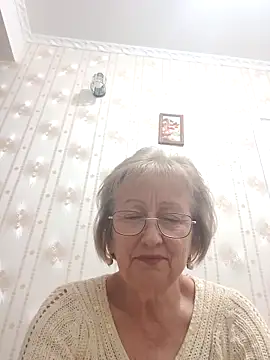 Snapshot of AlikaSwan5821 chatting on 11/15/25, 03:30 AlikaSwan5821 online show from 11/15/25, 03:30