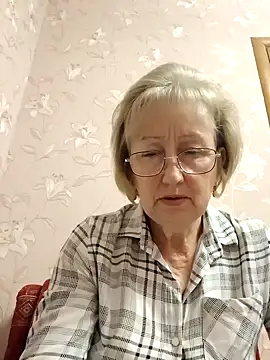 Snapshot of AlikaSwan5821 chatting on 11/22/25, 05:45 AlikaSwan5821 online show from 11/22/25, 05:45