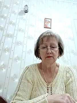 Snapshot of AlikaSwan5821 chatting on 11/28/25, 07:49 AlikaSwan5821 online show from 11/28/25, 07:49